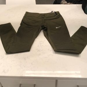 Full length Nike Epic Lux